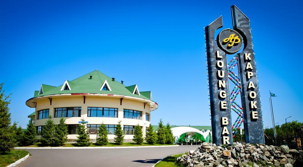Astana Park Hotel Esterno foto