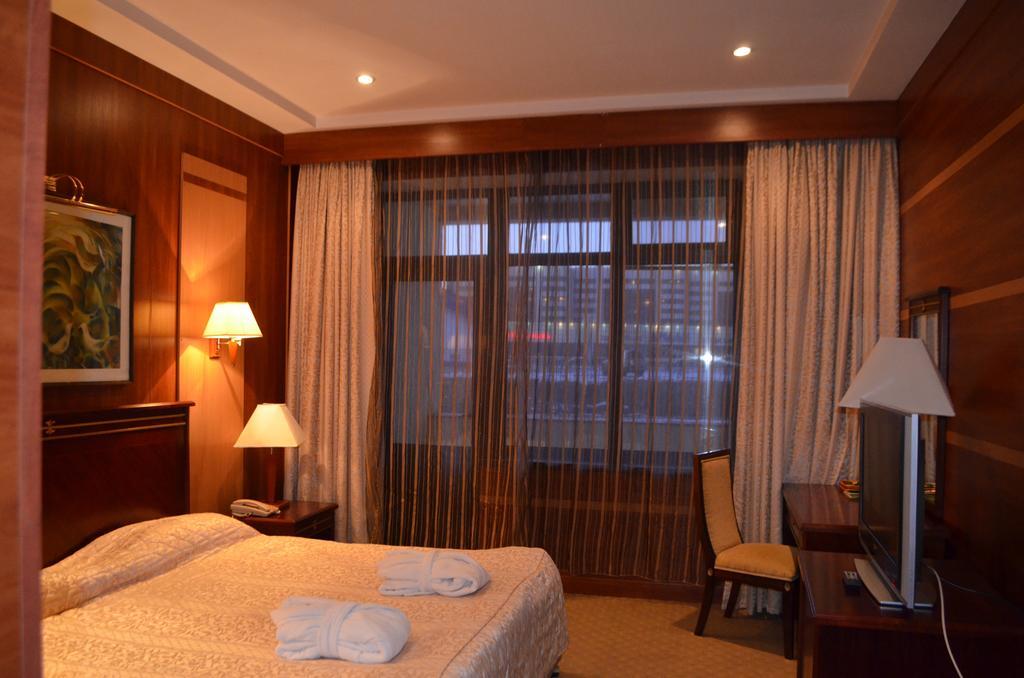 Astana Park Hotel Esterno foto