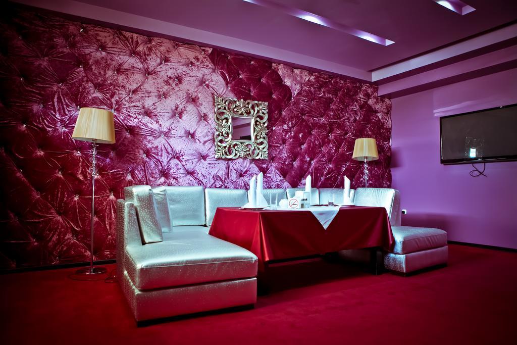 Astana Park Hotel Esterno foto
