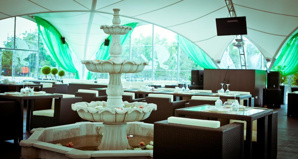 Astana Park Hotel Esterno foto